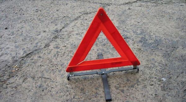 В Твери перед Восточным мостом столкнулись две легковушки новости твери