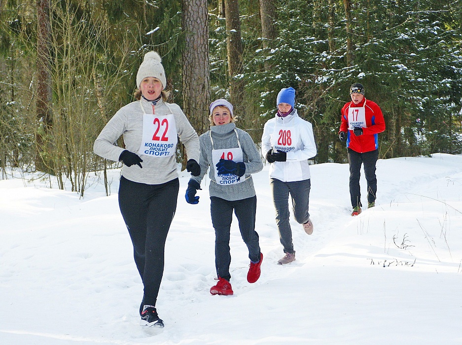 Участники легкоатлетического пробега в Конаковском районе получили по мандарину