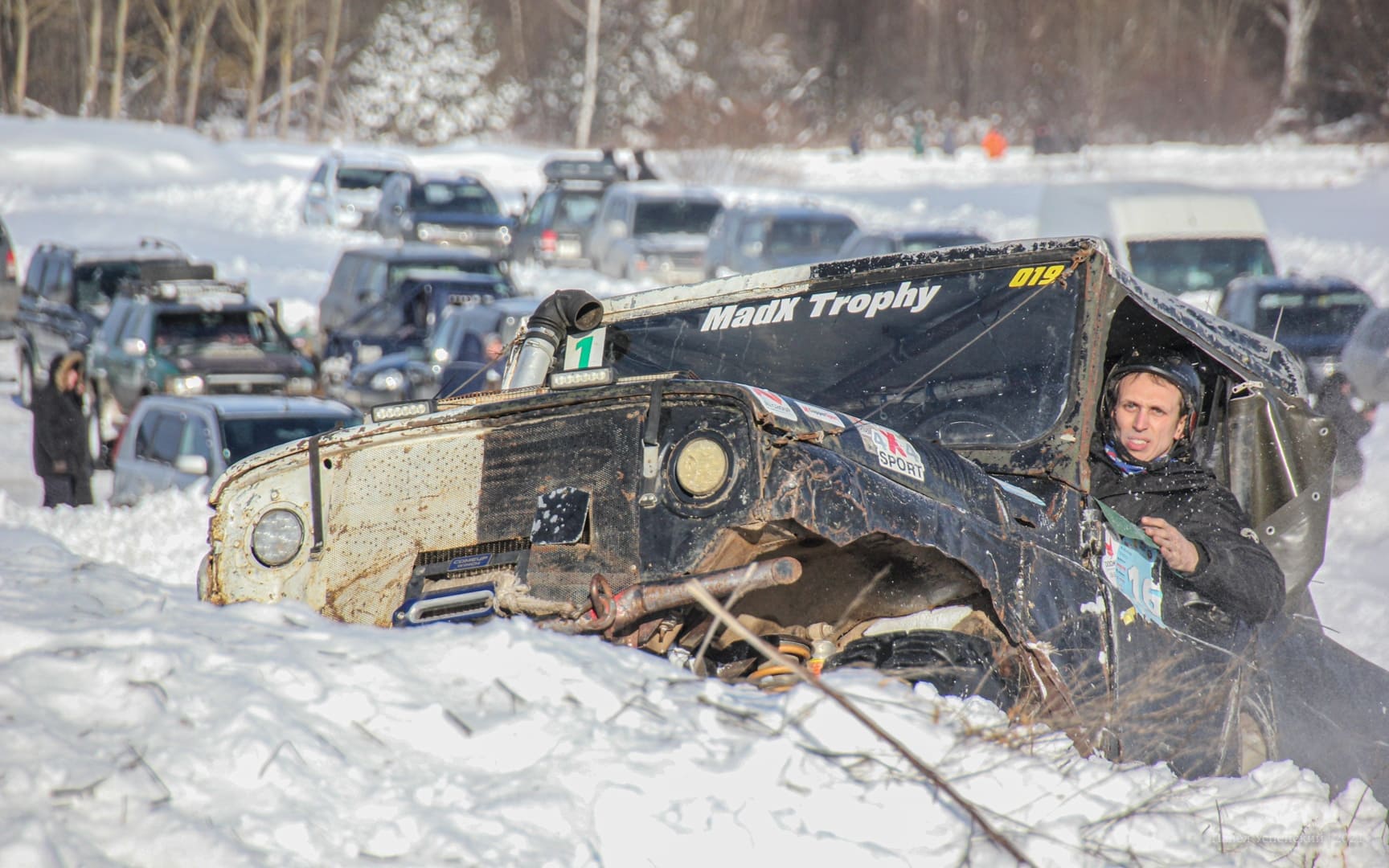 Фоторепортаж "Лебедушкино озеро": под Тверью прошли соревнования по джип-триалу