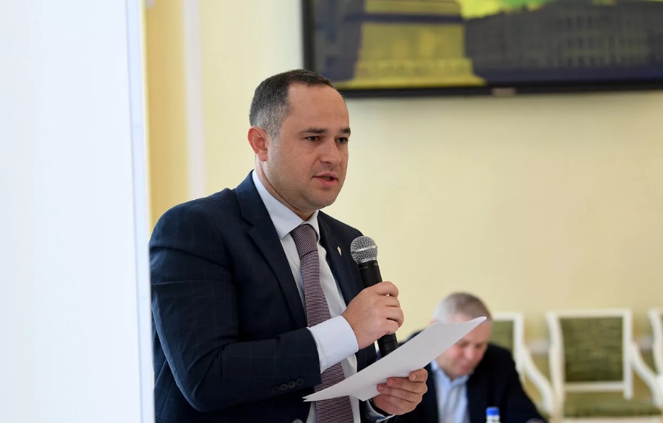 Дмитрий Гуменюк: Плюс адресной инвестиционной программы заключается в грамотно выстроенной системе приоритетов Дмитрий Гуменюк: Плюс адресной инвестиционной программы заключается в грамотно выстроенной системе приоритетов