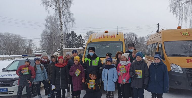Автоинспекторы Тверской области провели профилактическое мероприятие "Школьный автобус"