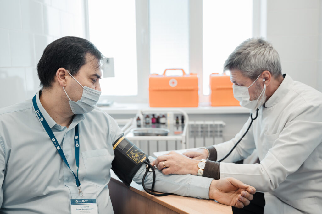 Сотрудники Тверского вагонзавода вакцинируются против коронавируса