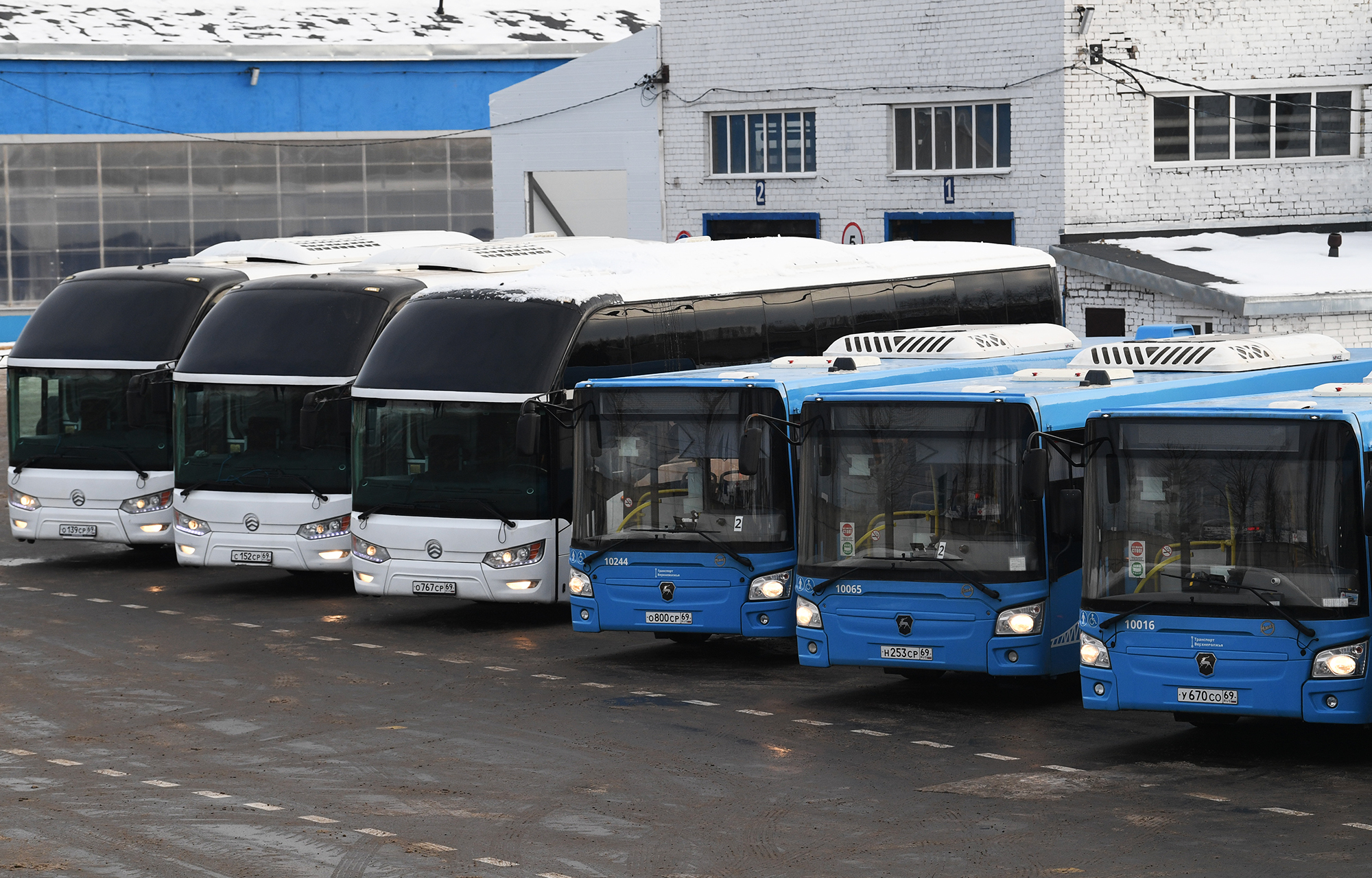 Первый год работы «Транспорта Верхневолжья»: губернатор Игорь Руденя обсудил развитие пассажирских перевозок с коллективом автобусного парка