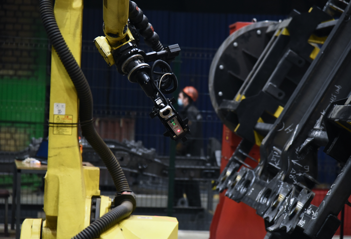 Тверской вагоностроительный завод внедрил инновационный роботизированный комплекс для контроля за качеством сварных швов