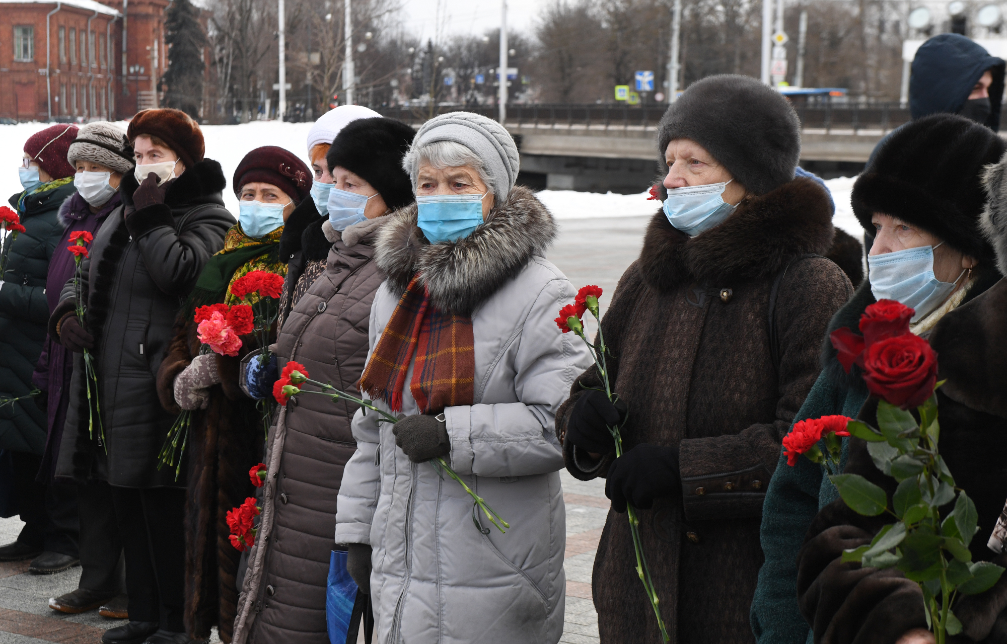 Губернатор Игорь Руденя возложил цветы к Обелиску Победы в день 78-й годовщины разгрома фашистов под Сталинградом