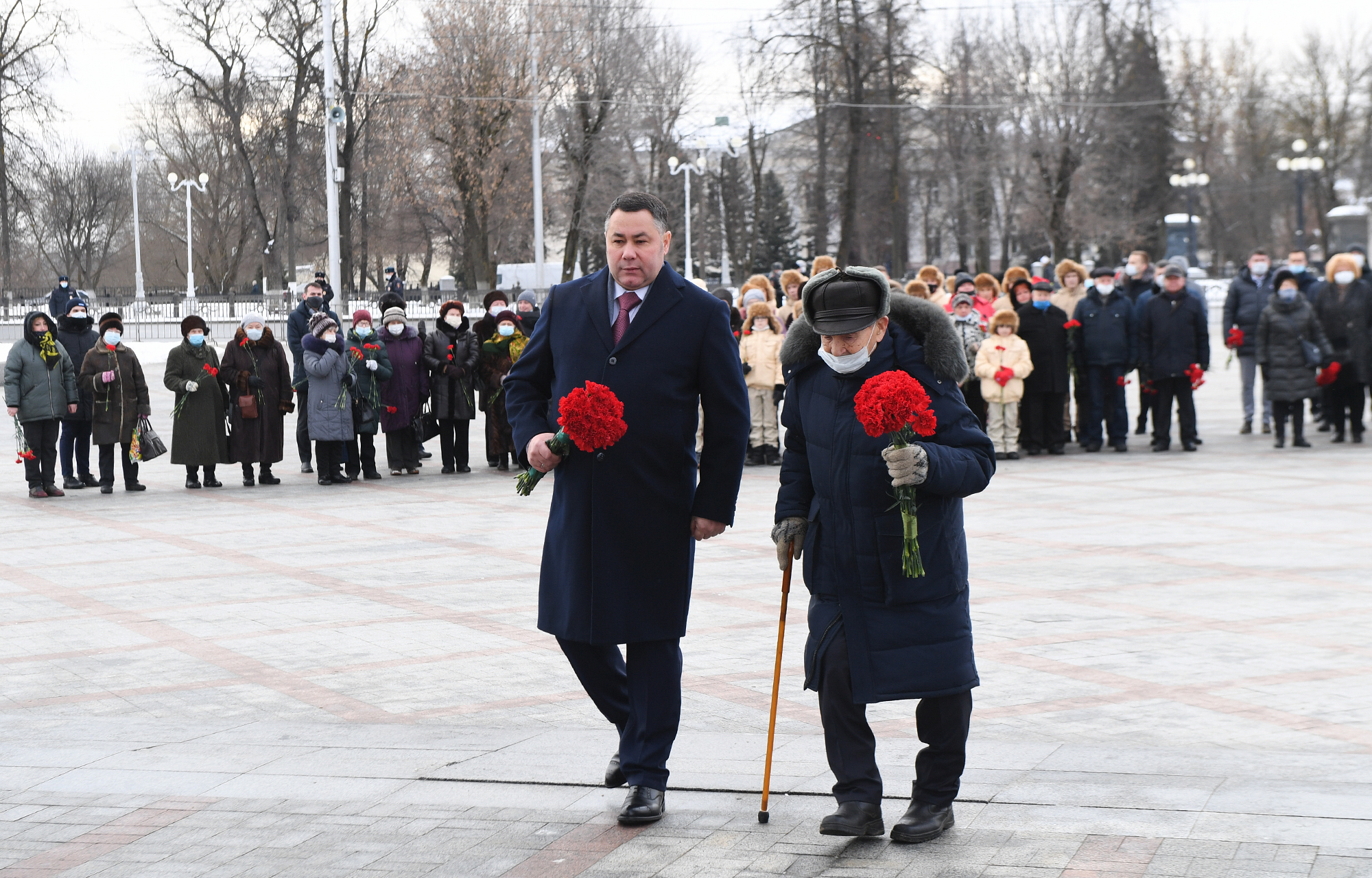 Губернатор Игорь Руденя возложил цветы к Обелиску Победы в день 78-й годовщины разгрома фашистов под Сталинградом