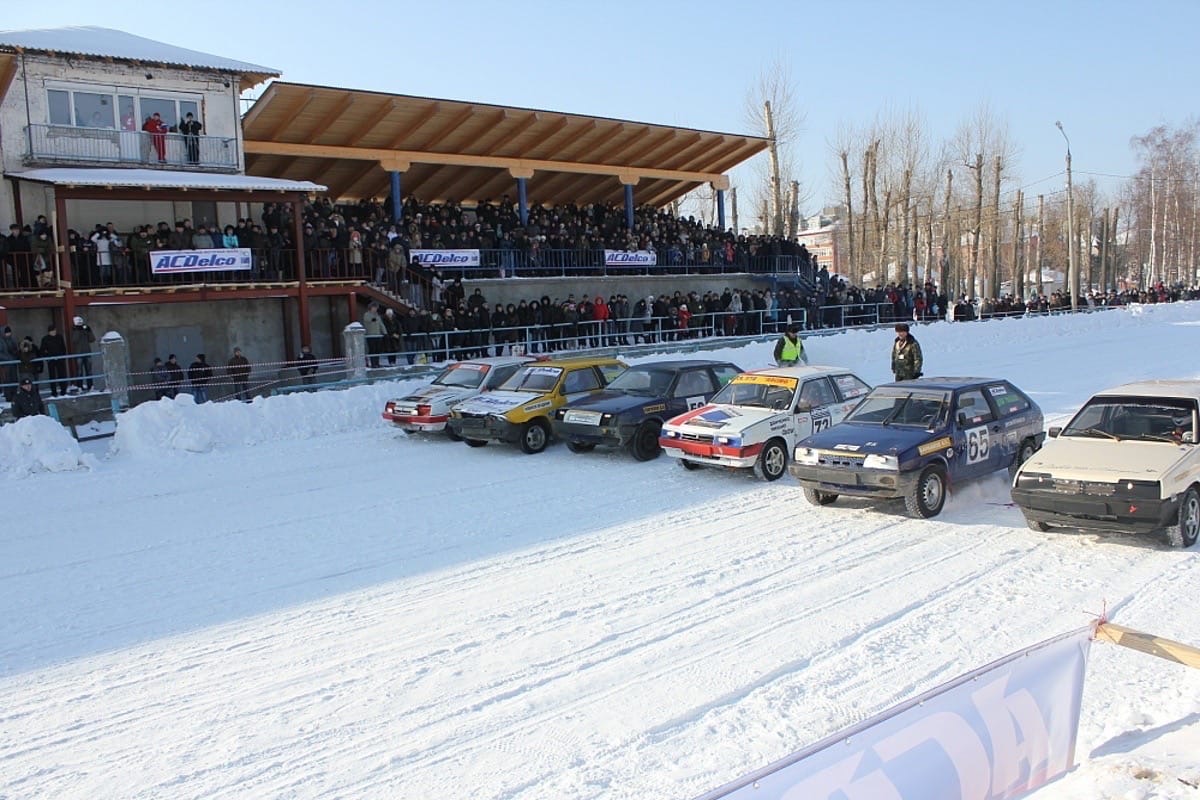 На Тверском ипподроме пройдут зрелищные автогонки на нешипованной резине