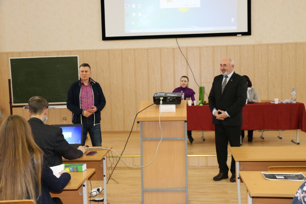 Управляющий Тверским отделением Сбербанка рассказал студентам об основах инвестирования