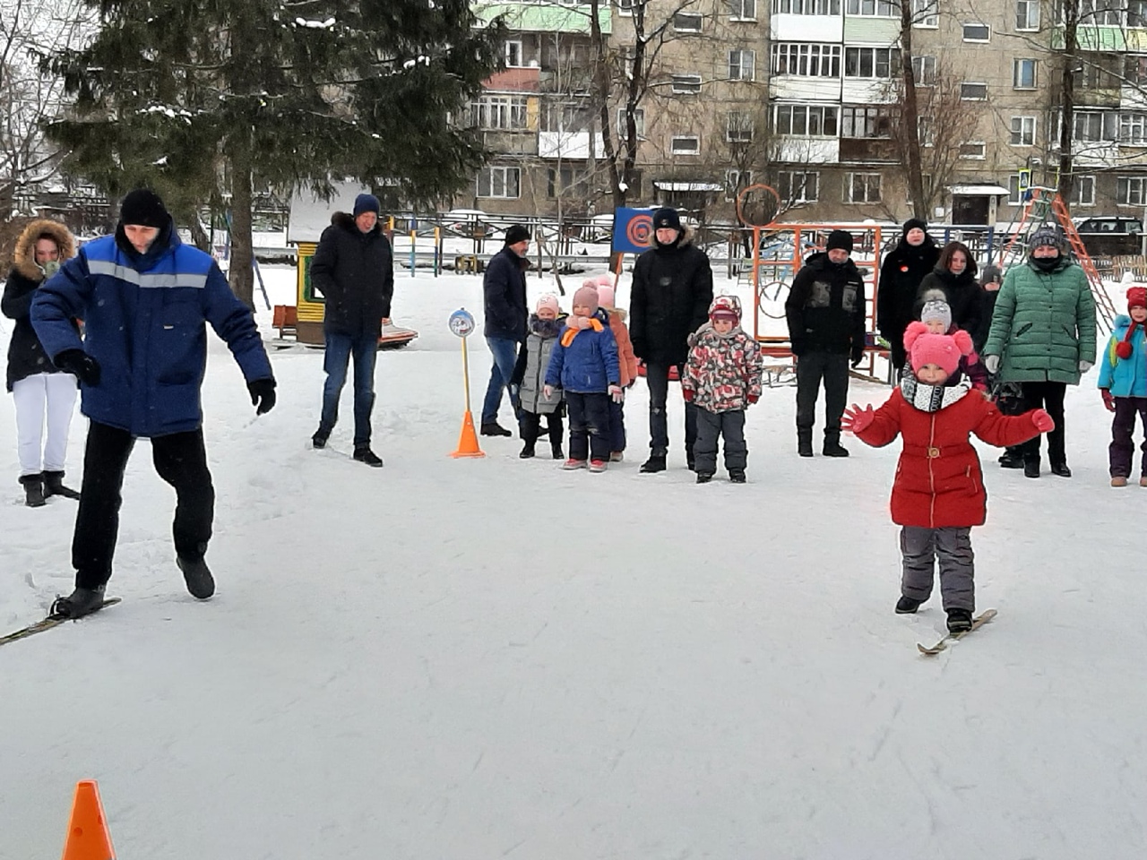 Бологовские дошколята отметили День зимних видов спорта