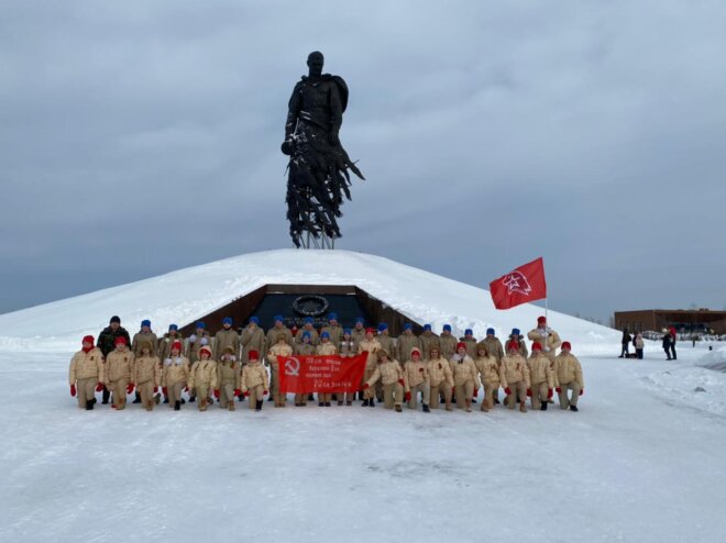 В городах воинской славы Твери и Ржеве развернули Знамя Победы