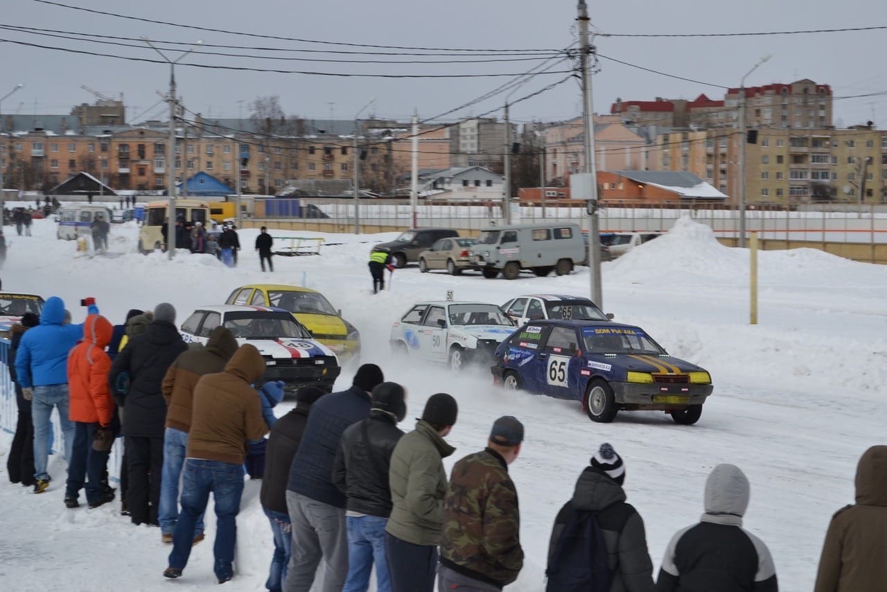 На Тверском ипподроме пройдут зрелищные автогонки на нешипованной резине