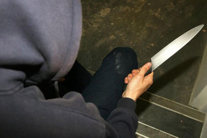 В Тверской области молодой человек решил проучить сожительницу и её подругу с помощью ножа В Тверской области молодой человек решил проучить сожительницу и её подругу с помощью ножа