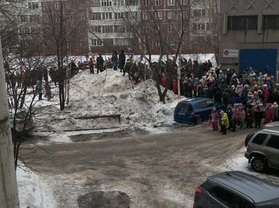 Звонок из Твери заставил российские школы начать проверку на минирование новости твери и области