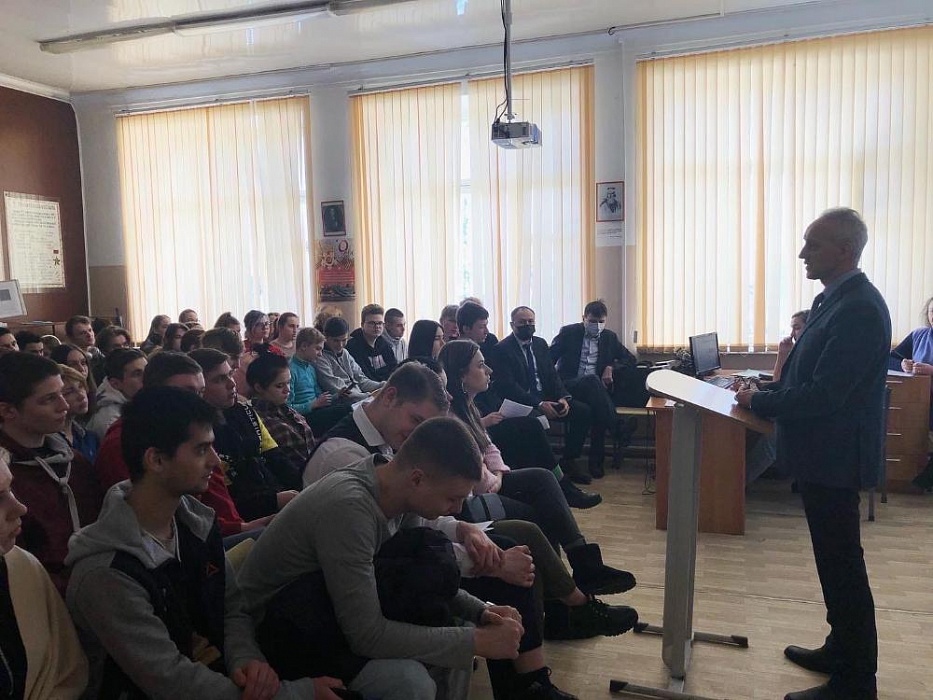 Студентам Конаковского колледжа рассказали о зарубежных стажировках Студентам Конаковского колледжа рассказали о зарубежных стажировках