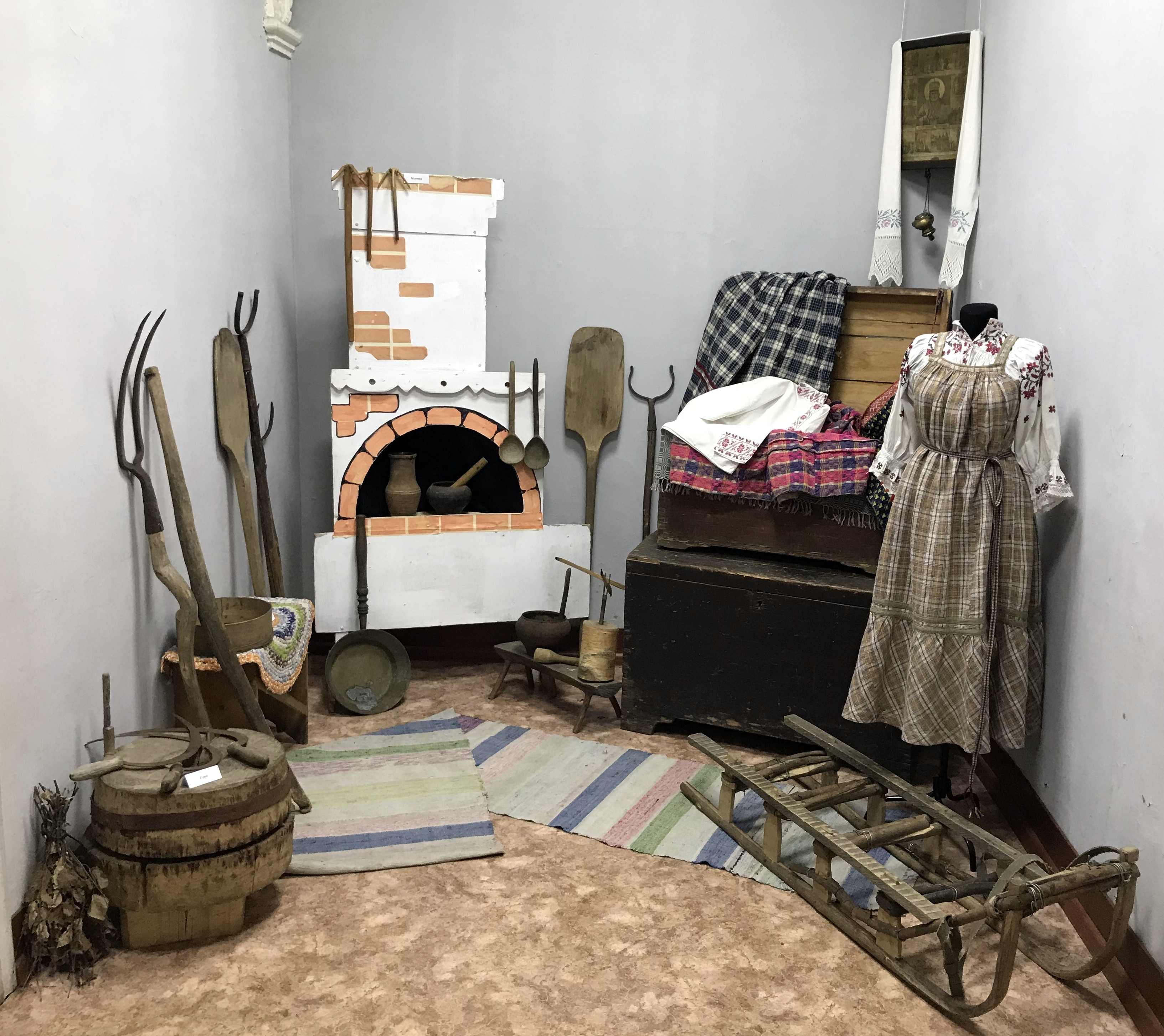 В городе Нелидово Тверской области открыта выставка, где можно совершить путешествие в прошлое