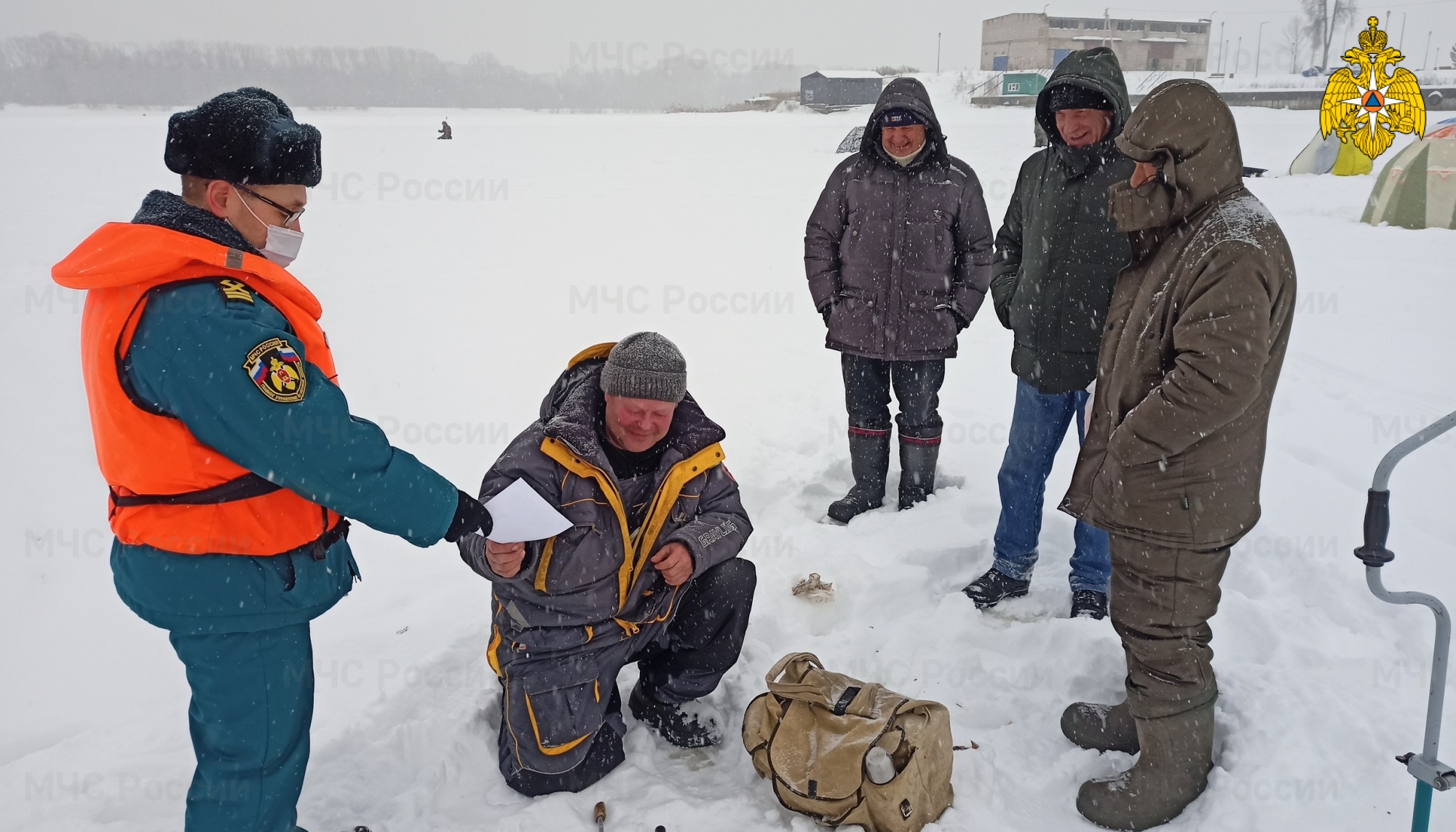 МЧС Тверской области опубликовало сводку правил поведения на льду МЧС Тверской области опубликовало сводку правил поведения на льду