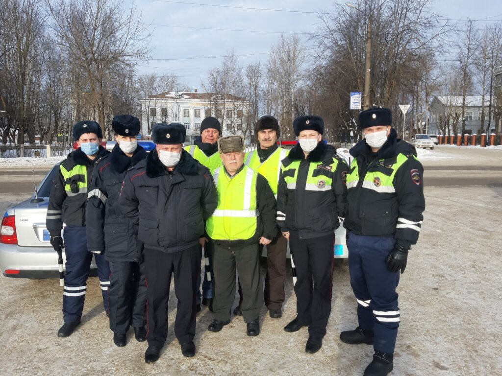 Ветераны дорожной полиции вышли на Бологовские дороги Ветераны дорожной полиции вышли на Бологовские дороги