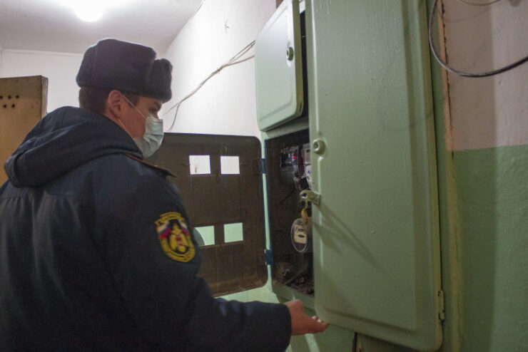 В Тверской области сотрудники МЧС провели рейд по вопросу пожарной безопасности