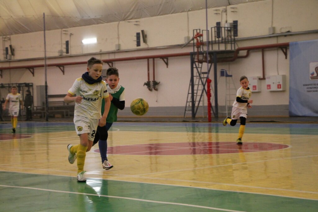 Депутаты с рабочим визитом посетили спорткомплекс "Волочанин" Депутаты с рабочим визитом посетили спорткомплекс "Волочанин"