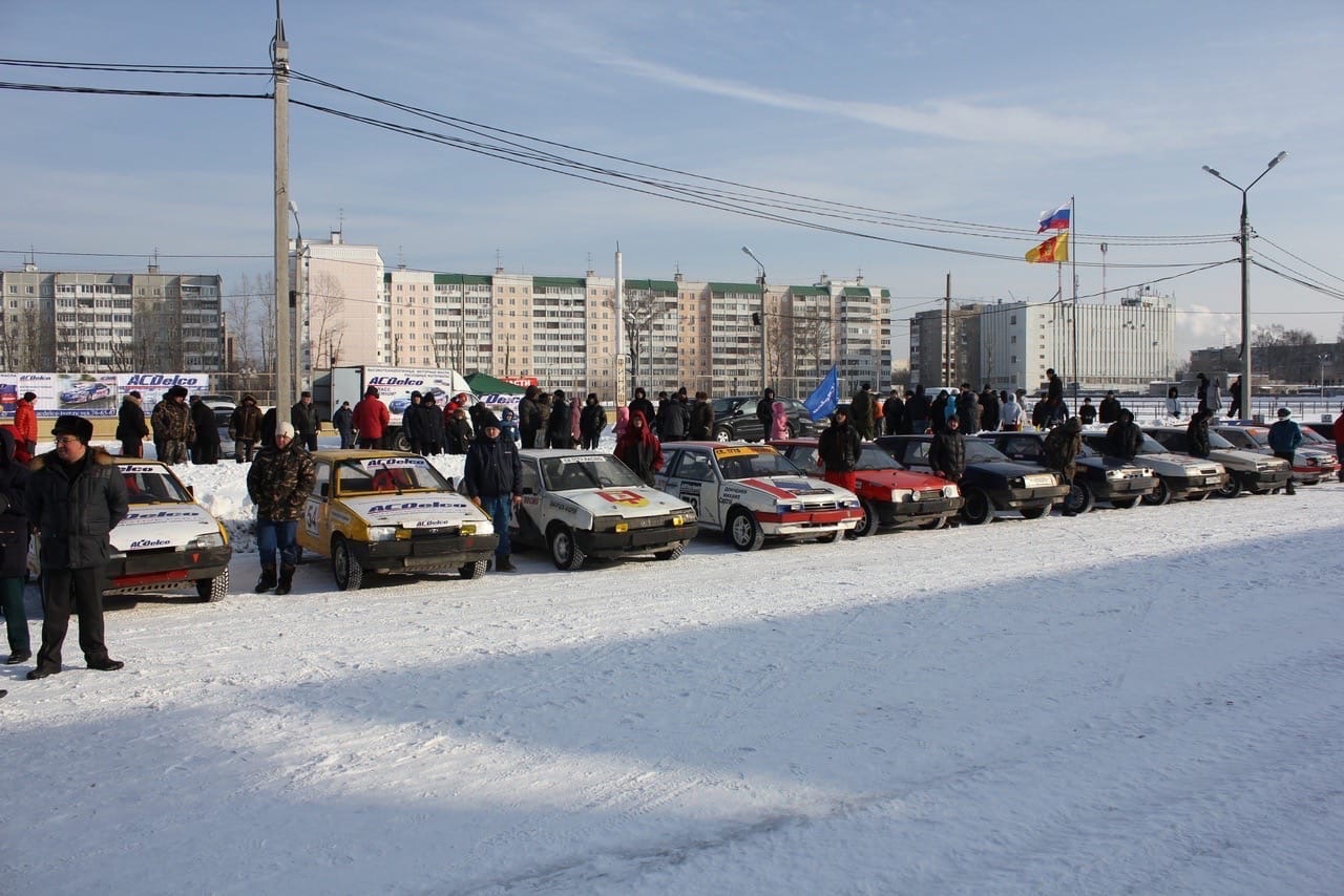 На Тверском ипподроме пройдут зрелищные автогонки на нешипованной резине