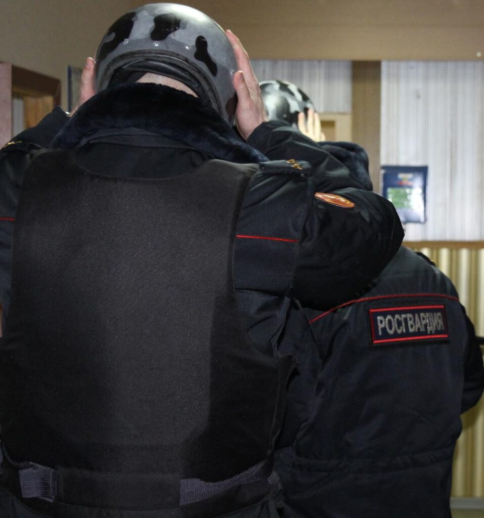 Заверните с собой: в Твери боец Росгвардии задержал "закладчика"