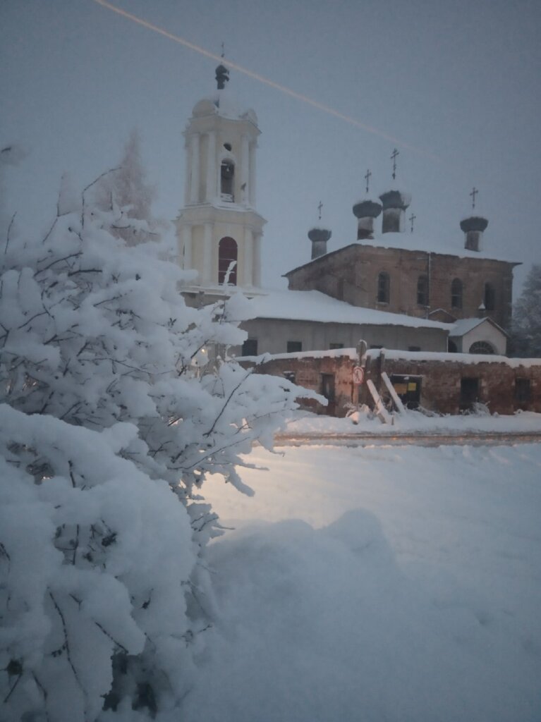 Падающий памятник культуры под Тверью привлек внимание властей Падающий памятник культуры под Тверью привлек внимание властей