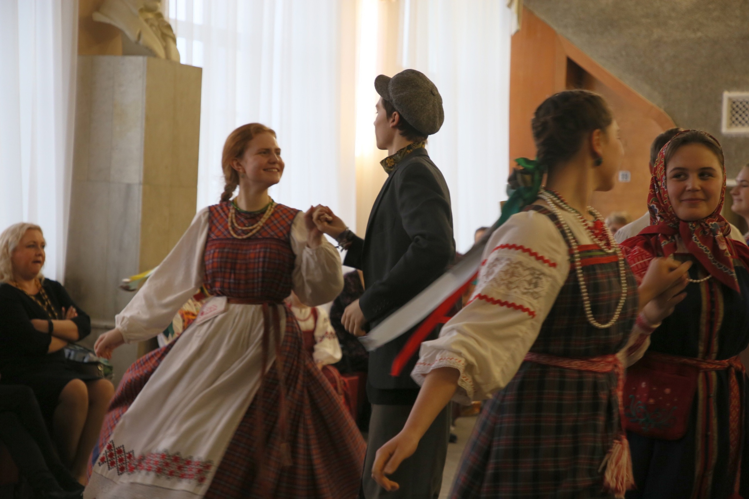 В Тверском Народом доме покажут русские традиционные танцы