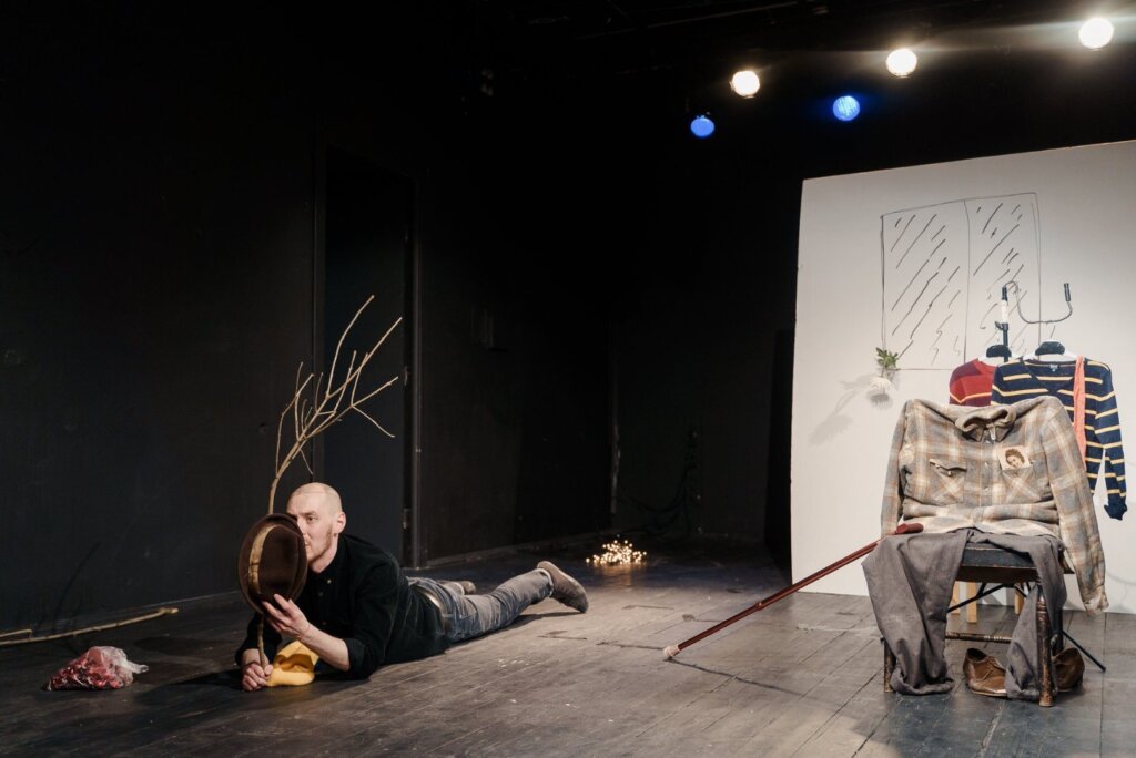 ТЮЗ приглашает на показ нового моноспектакля ТЮЗ приглашает на показ нового моноспектакля