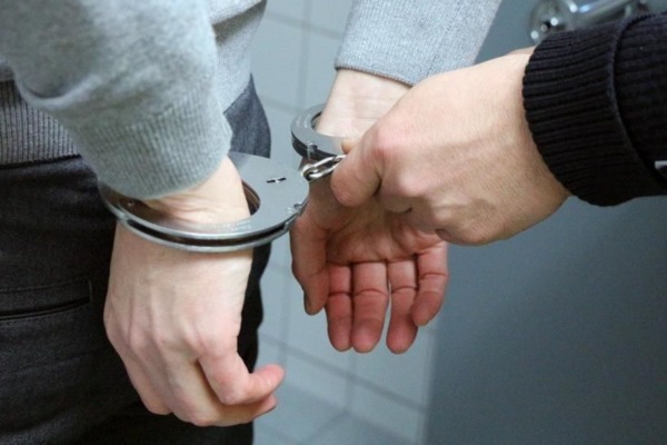 Чужое брать нельзя: в Тверской области злоумышленник украл у Интернет-покупателя 20 700 рублей Тверские полицейские поймали воришку наушников