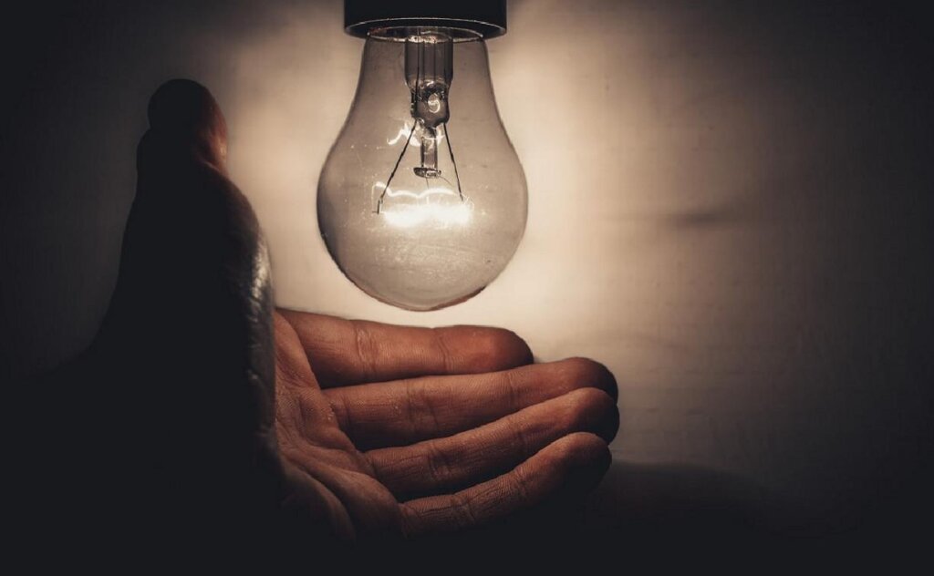 В районах Твери с 16 по 18 июня будут отключать свет