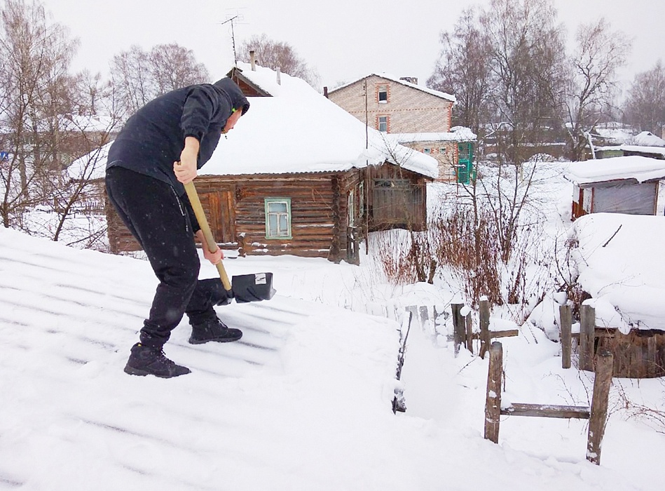 Сандовские пенсионеры встретили «Снежный десант», пришедший им на помощь Сандовские пенсионеры встретили «Снежный десант», пришедший им на помощь