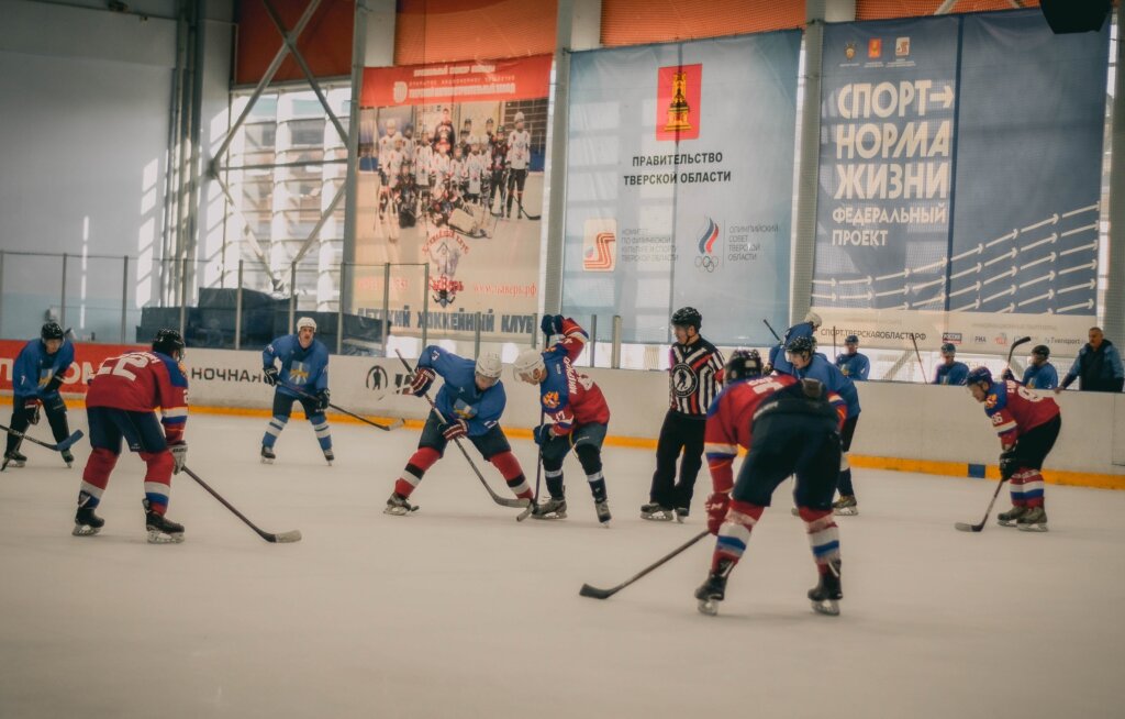 Шайбу,шайбу: Стало известно, кто поедет на Сочинский фестиваль Ночной хоккейной лиги от Тверской области