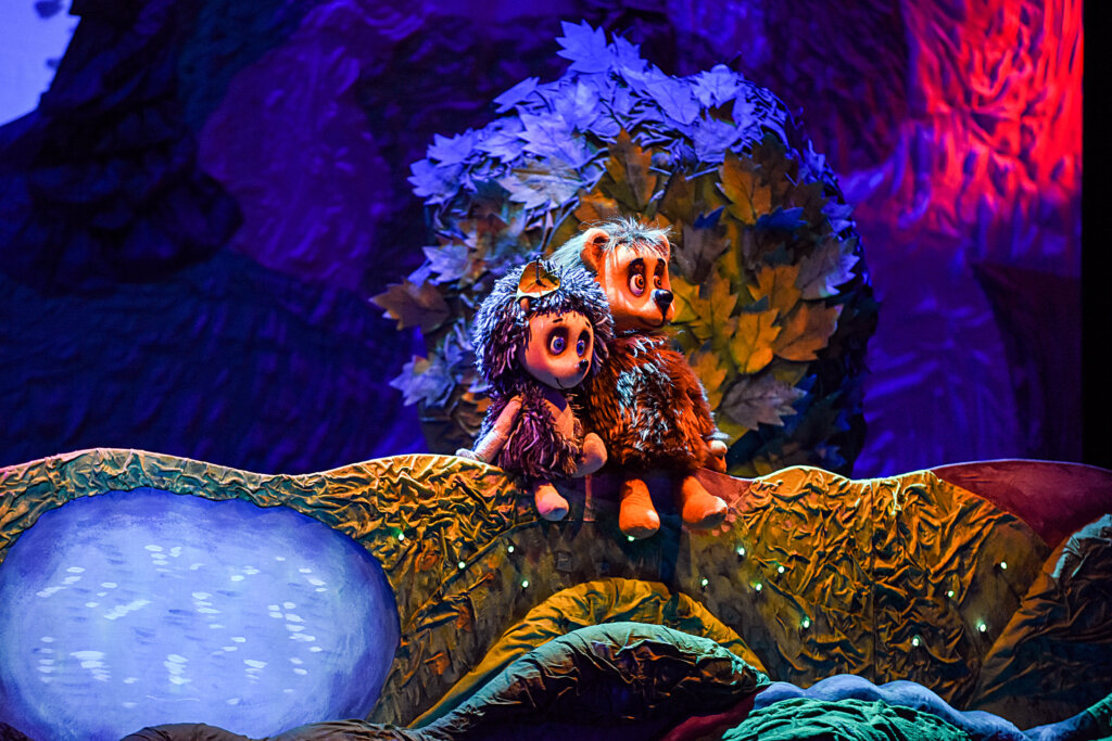 Театр кукол покажет на сцене "Как придумать сказку" Театр кукол покажет на сцене "Как придумать сказку"