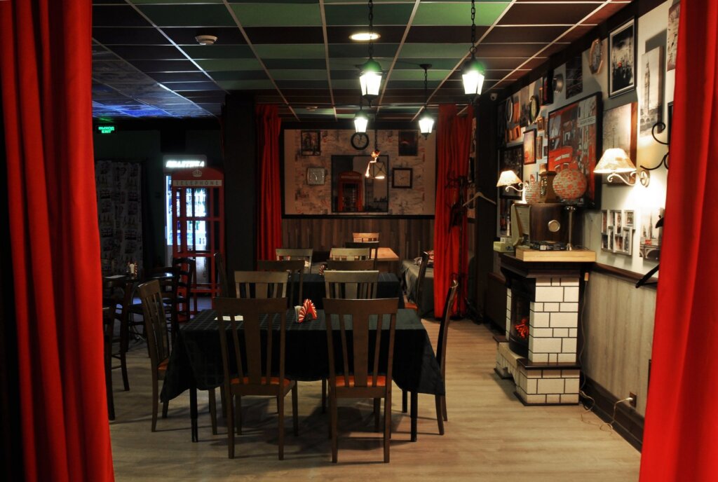 В Твери пройдет диско-рок-пати "Девочки смеются"