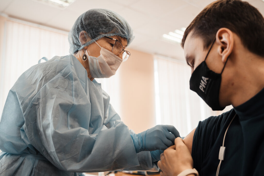 Сотрудники РИА "Верхневолжье" сделали прививки от ковида Сотрудники РИА "Верхневолжье" сделали прививки от ковида