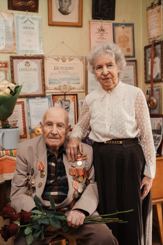 Игорь Руденя поздравил со столетием ветерана Великой Отечественной войны Виктора Павловича Боброва