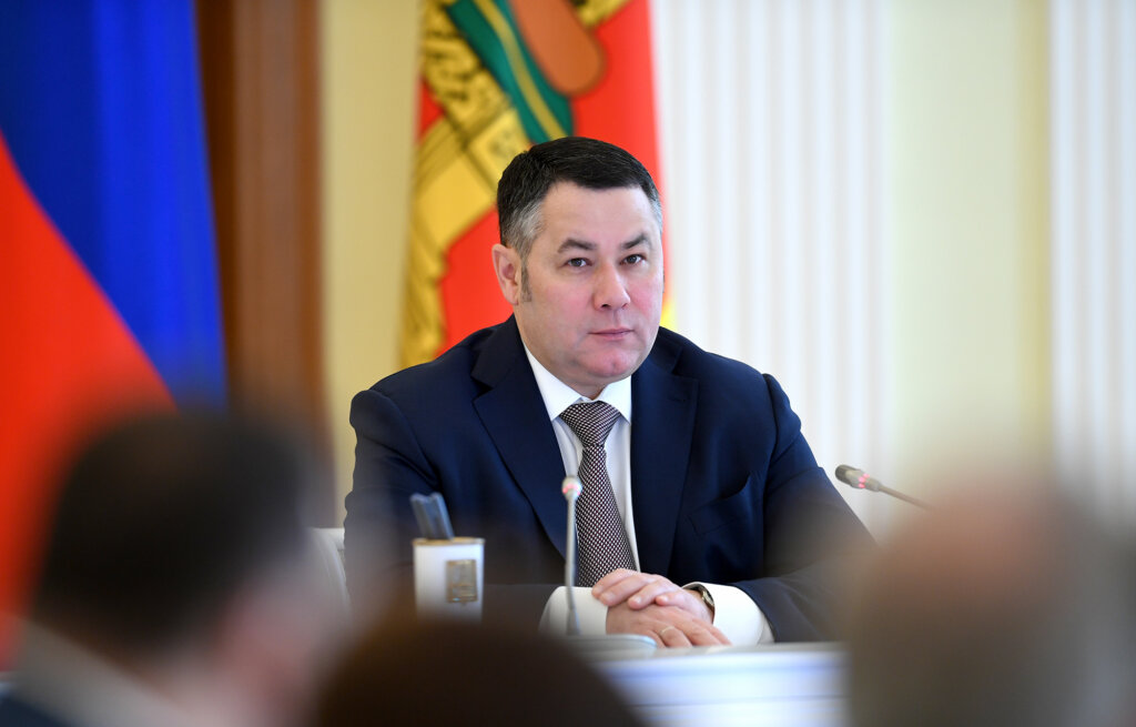 Игорь Руденя поздравил столетнего ветерана с юбилеем