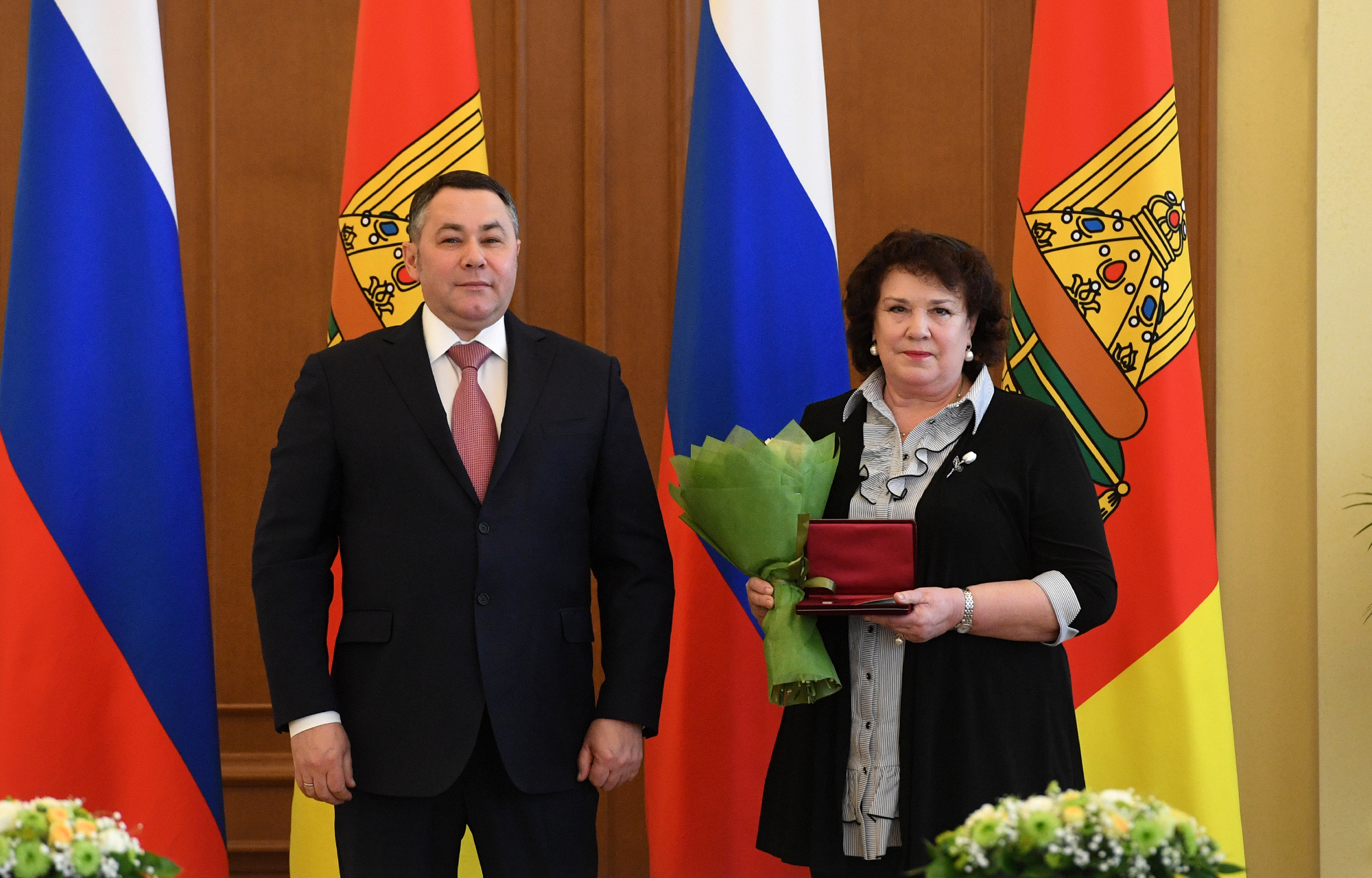 Губернатор Игорь Руденя в преддверии Международного женского дня наградил жительниц Верхневолжья