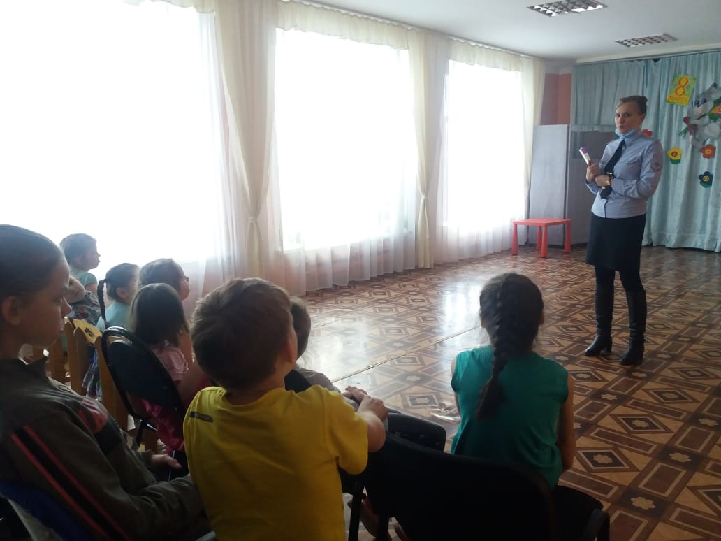 В Бологовском социально-реабилитационном центре прошла акция «Весна идёт! Весне дорогу!"