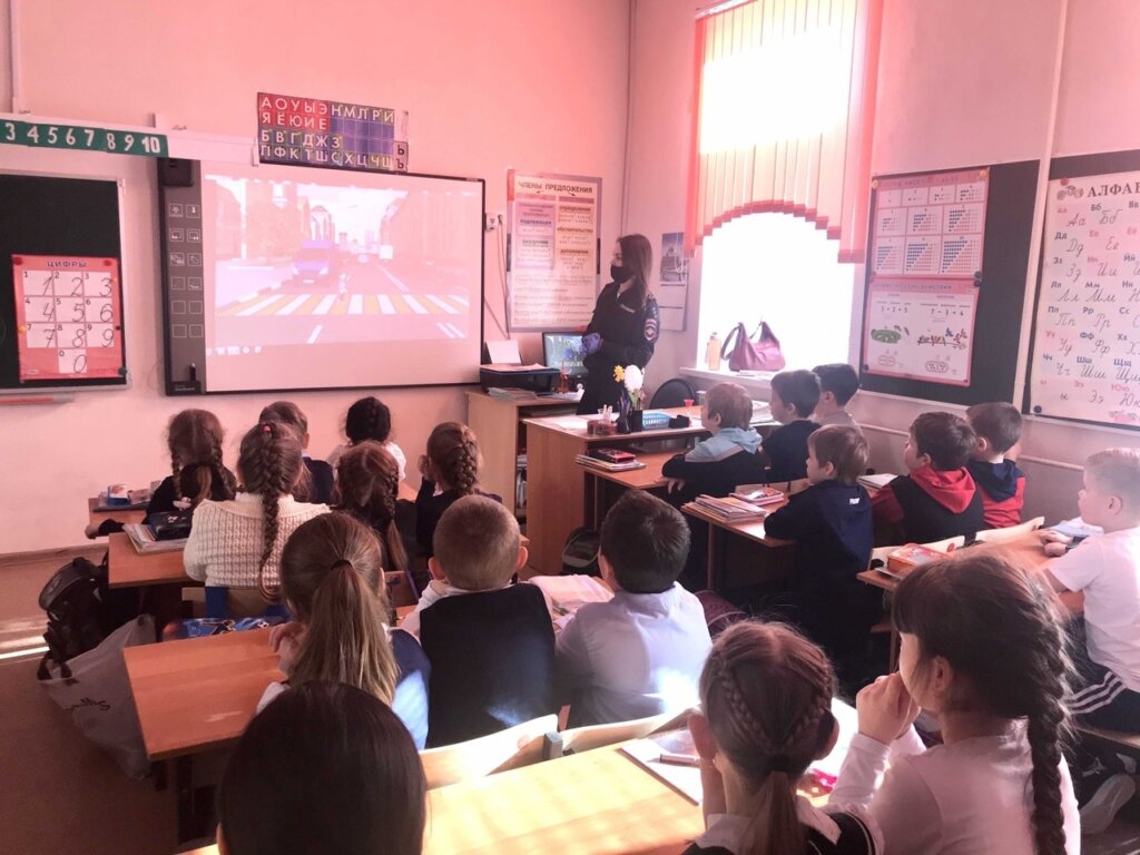 Лихославльские школьники узнали о "Дорожных ловушках"