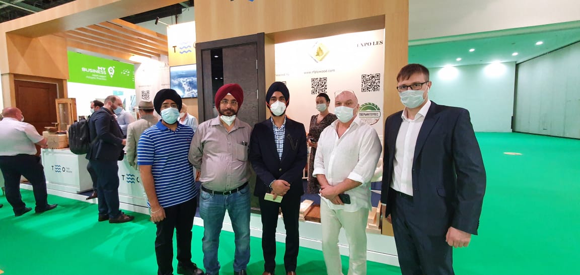 Предприниматели Тверской области проводят переговоры о сотрудничестве с рядом арабских компаний на выставке Dubai WoodShow 2021