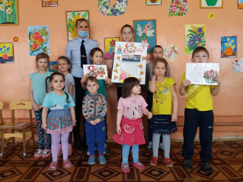 В Бологовском социально-реабилитационном центре прошла акция Весна идёт!Весне дорогу