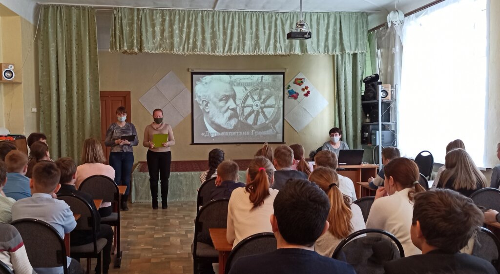 Ржевские школьники поучаствовали в библиотечном десанте Ржевские школьники поучаствовали в библиотечном десанте