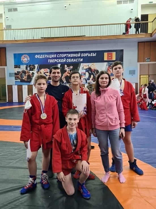 Вышневолоцкие спортсмены завоевали медали на областных соревнованиях по единоборству Вышневолоцкие спортсмены завоевали медали на областных соревнованиях по единоборству