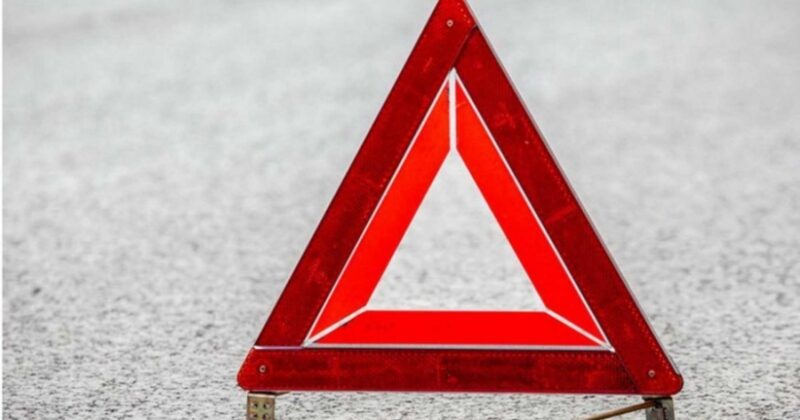 В Твери на пешеходном переходе автомобиль сбил женщину В Твери на пешеходном переходе автомобиль сбил женщину