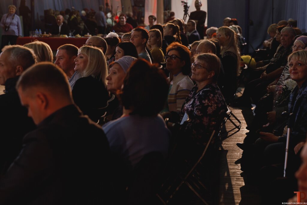 Жительниц Твери приглашают на праздничный концерт Жительниц Твери приглашают на праздничный концерт