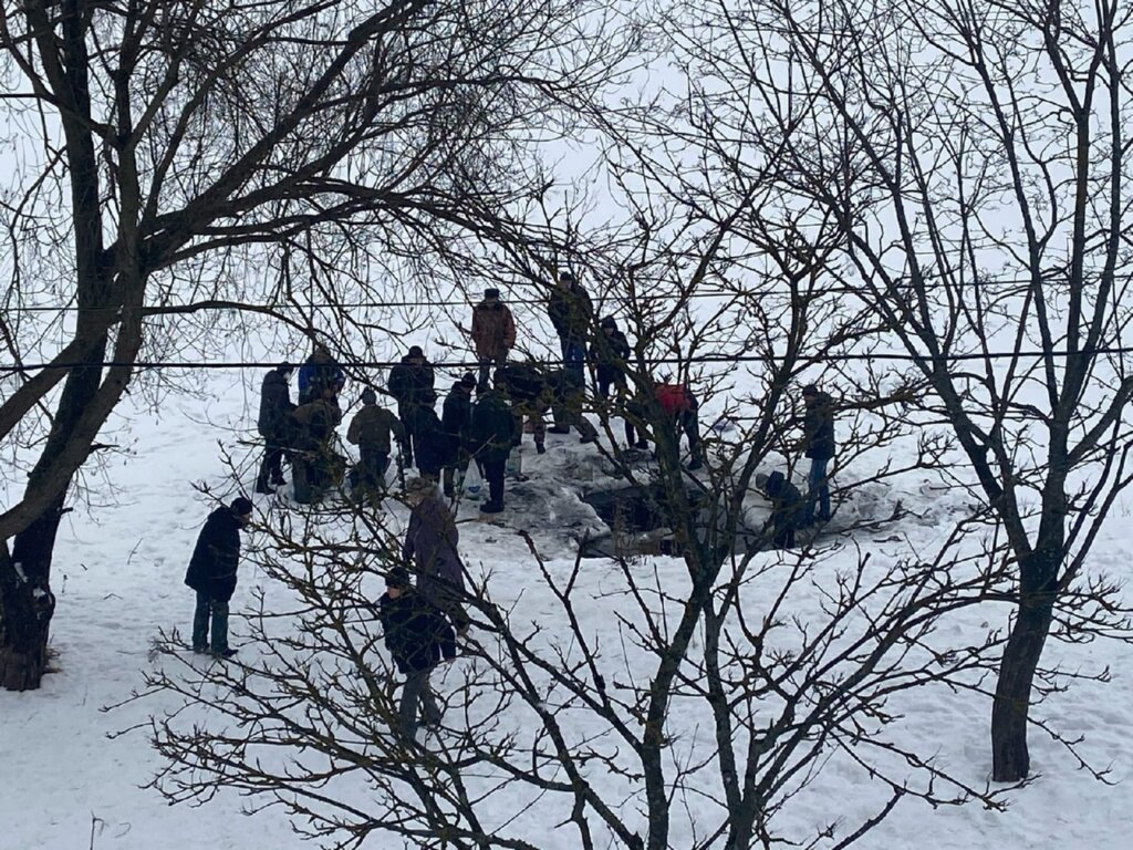 На озере в Кимрах случился мор рыбы