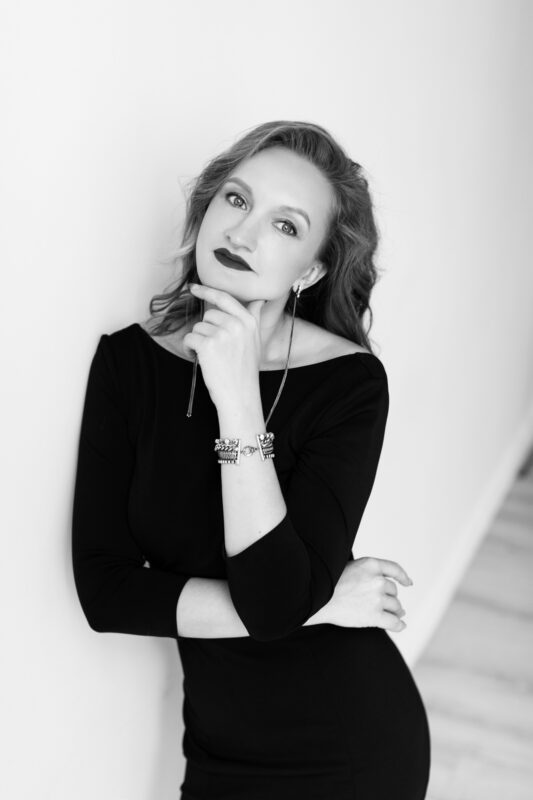 Елена Щуко: Тема Великой Отечественной войны отзывается в сердце каждого человека Елена Щуко: Тема Великой Отечественной войны отзывается в сердце каждого человека