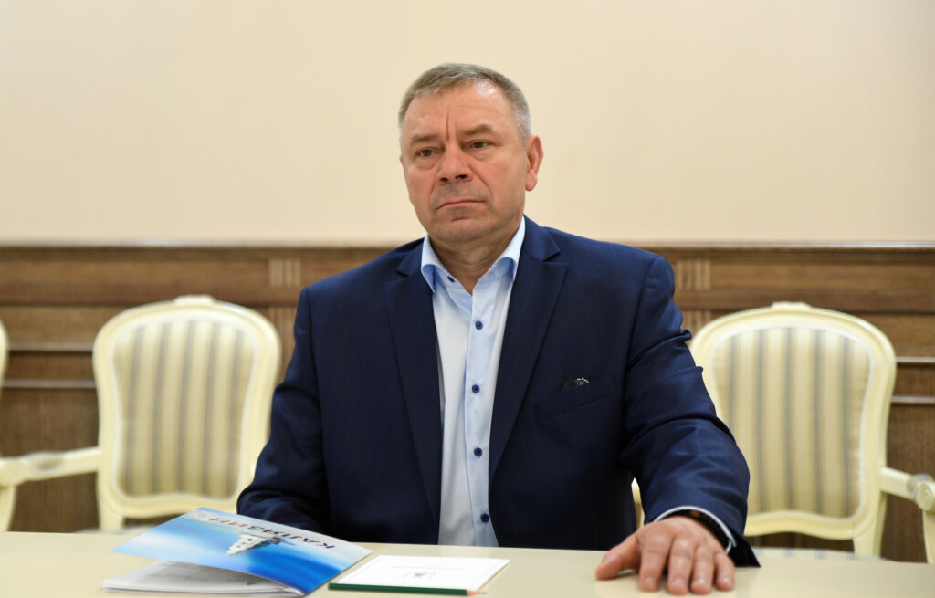 Константин Ильин: С нашей колокольни пятилетка видна хорошо Константин Ильин: С нашей колокольни пятилетка видна хорошо