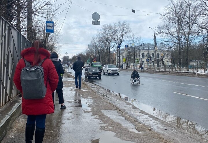 Инвалида-колясочника доставили в полицию